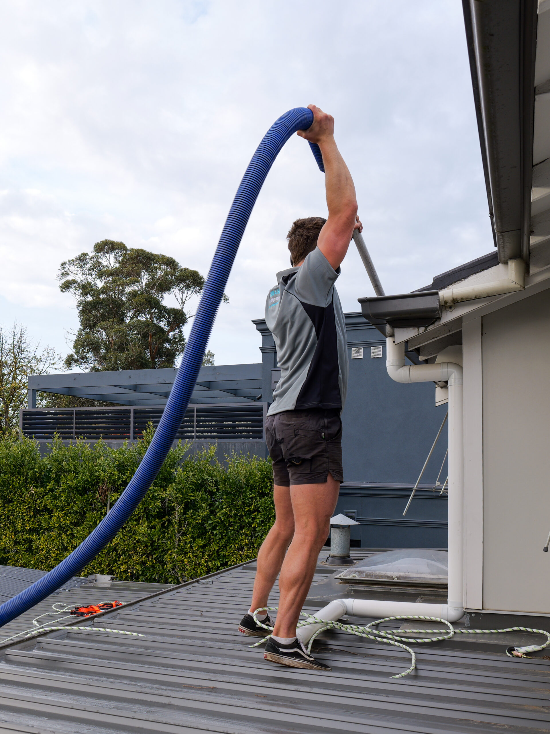 gutter cleaners 2